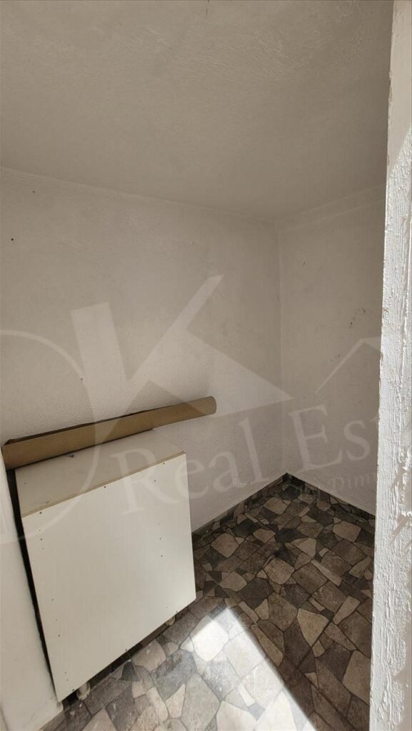 resized-22-rotated (1)